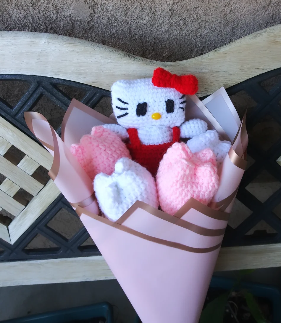 Hello Kitty Tulip Buquet
